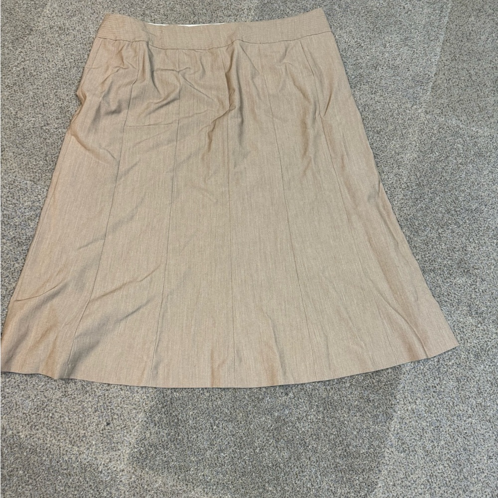 Avenue skirt